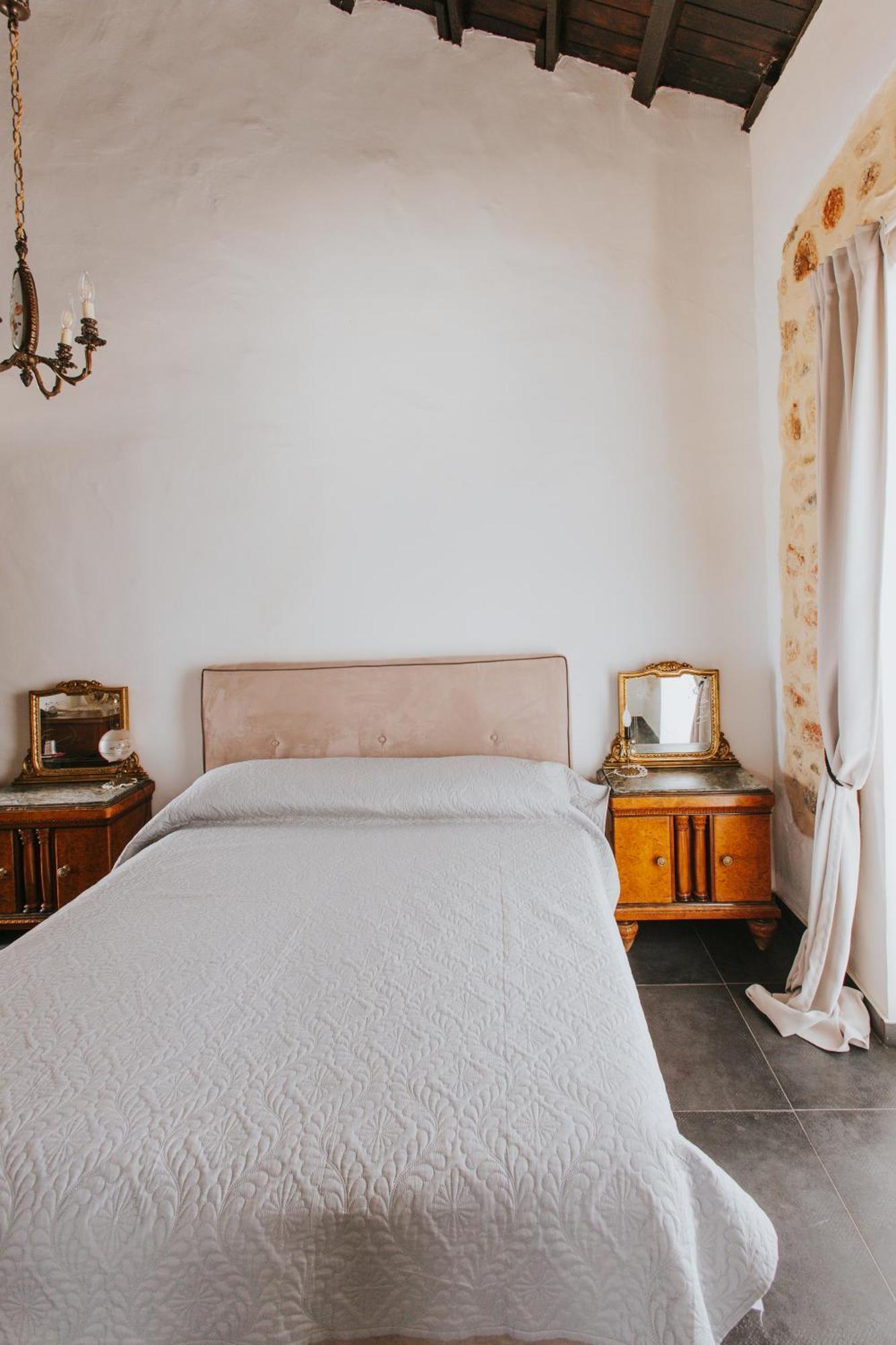 Bed and Breakfast Cosi Priziusi Vizzini Exterior foto