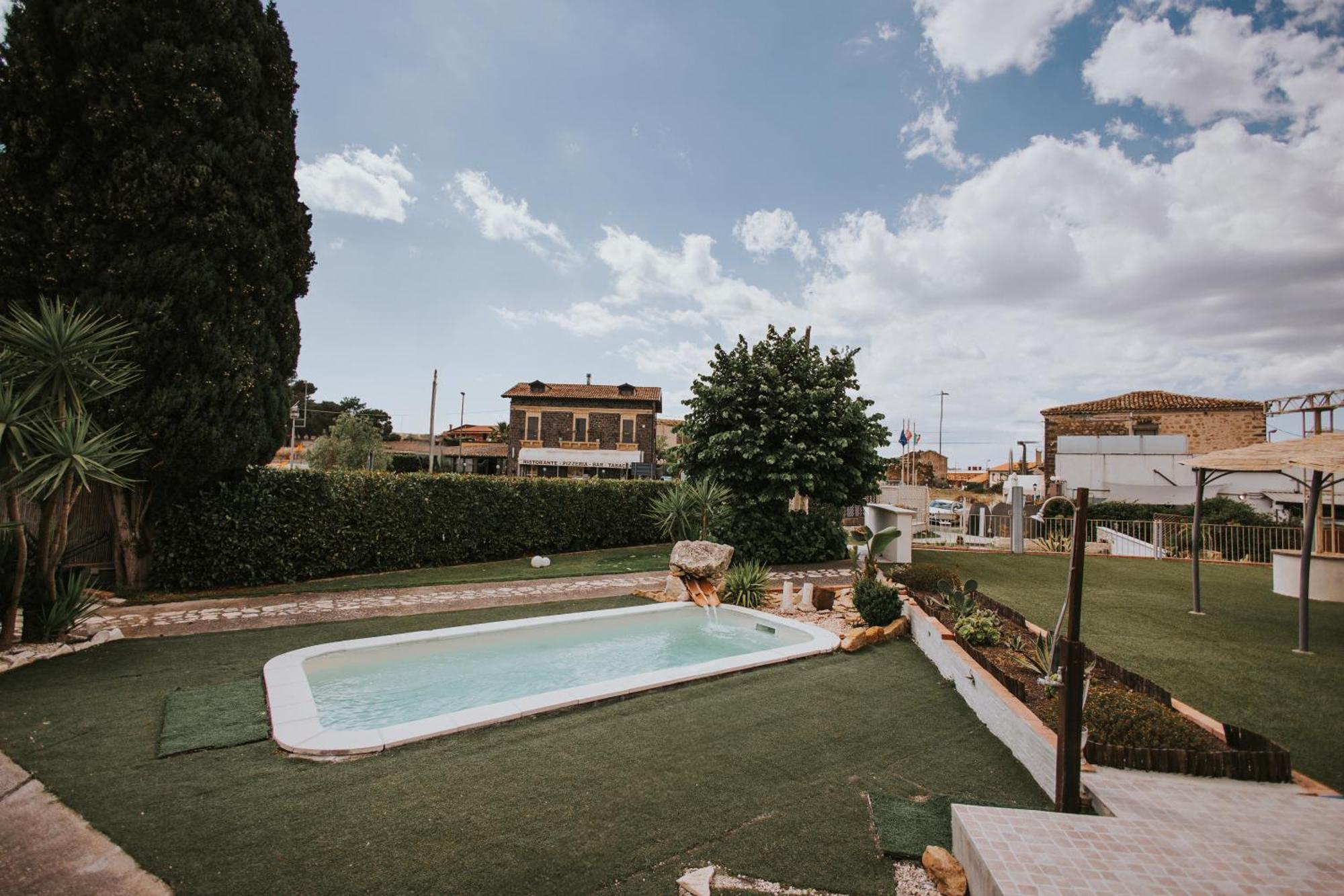 Bed and Breakfast Cosi Priziusi Vizzini Exterior foto