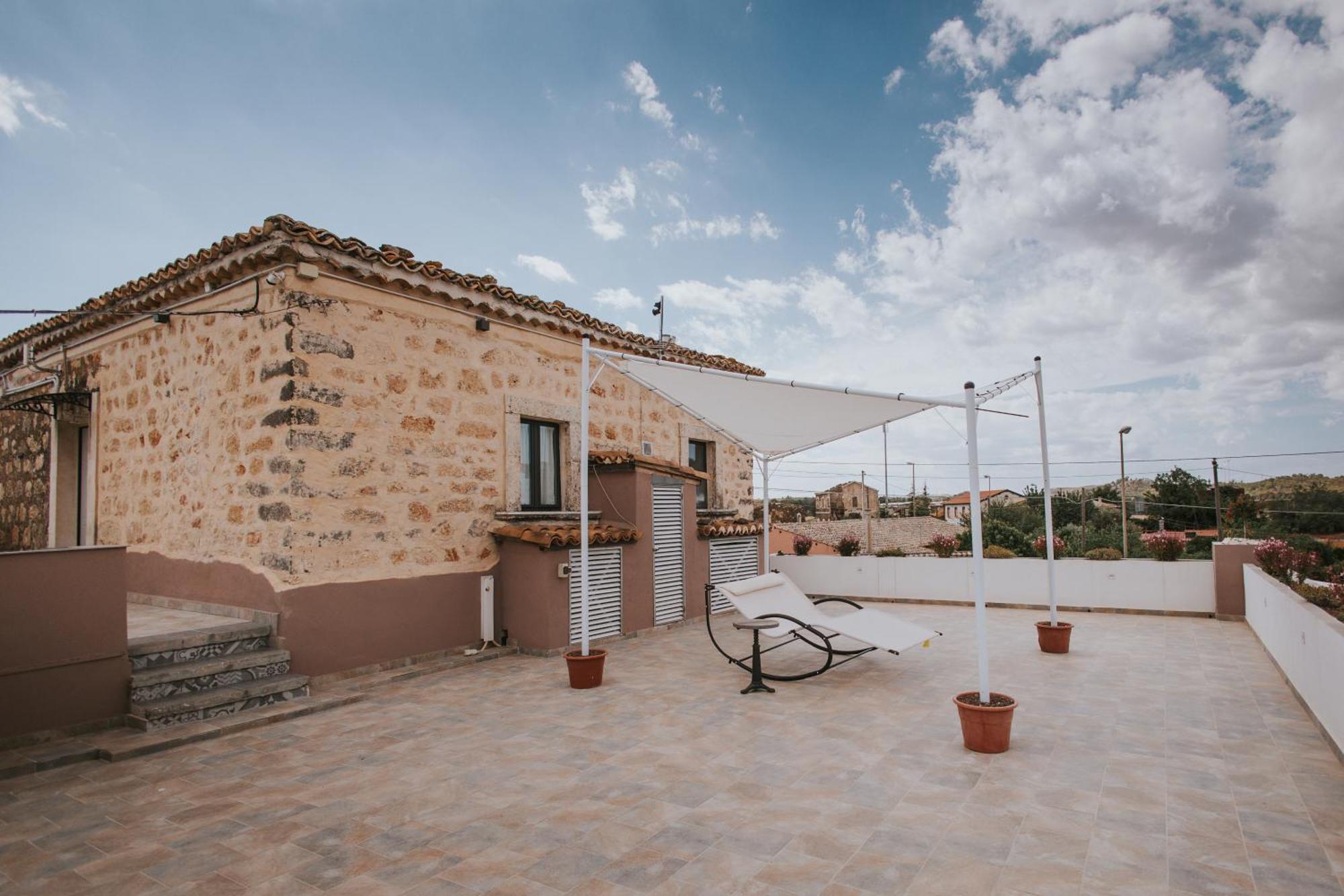 Bed and Breakfast Cosi Priziusi Vizzini Exterior foto
